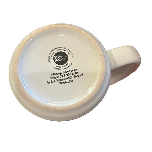 Winnie the Poo and Tigger Mugs “Dreaming Our Bothers Away” Disney Classi… - Picture 4 of 6